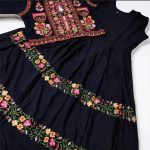 China Linen Embroidered Gown with Exclusive Design for Women, Ready-Made, One Piece,